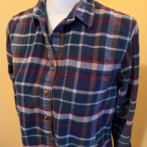 L.L. Bean Organic Cotton Plaid Flannel Shirt Small Women’s Blue Green purple EUC - Picture 4 of 13